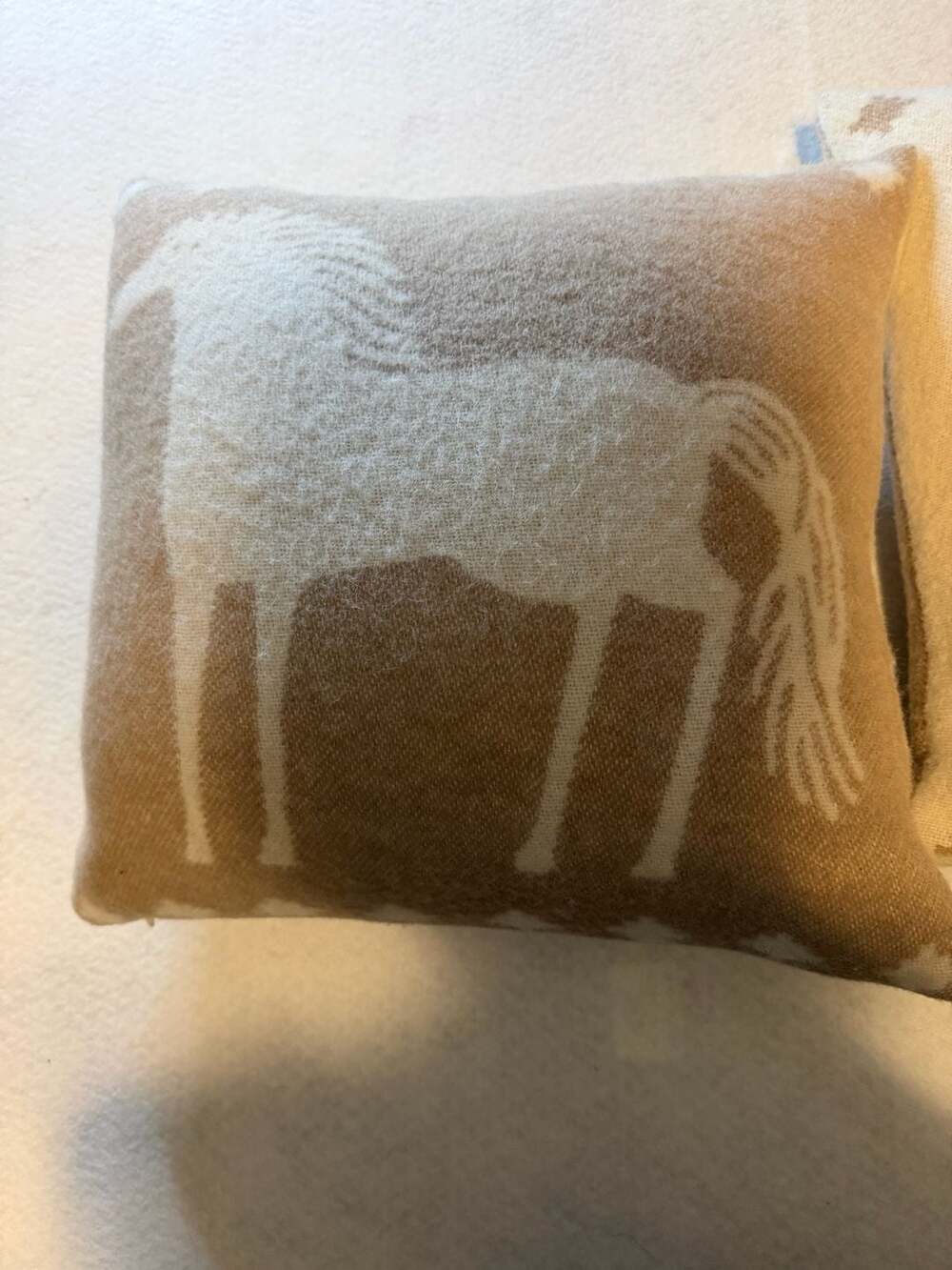 Barker Textiles Set of 2 Reversible Brown and Cream Horse Wool pillows - Picture 5 of 5